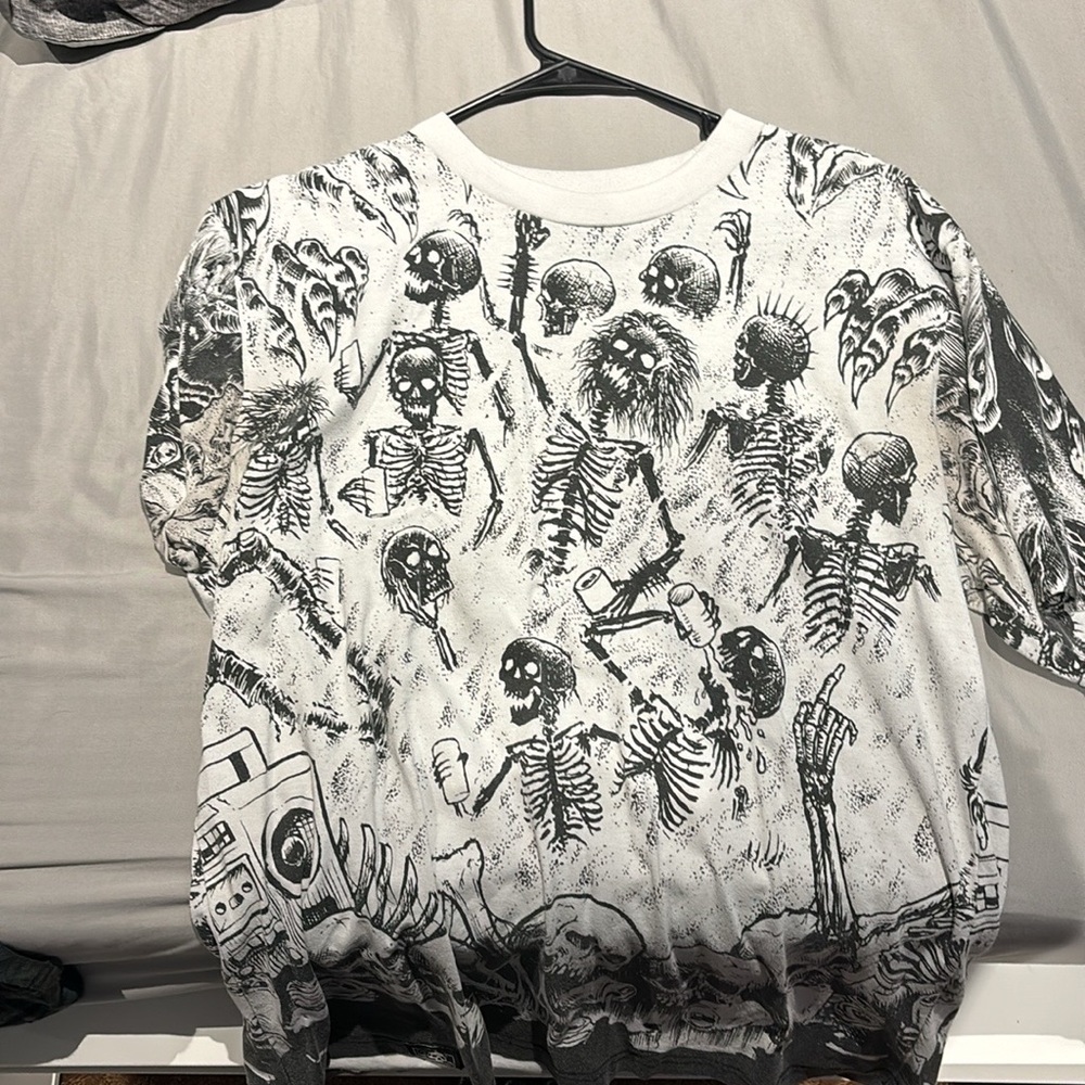 men’s lurking class tee